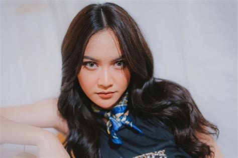 Profil Mahalini Penyanyi Muda Jebolan Indonesian Idol Yang Ternyata