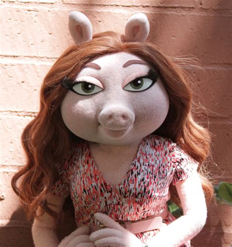 Video Kermit Finds A New Pig Following Miss Piggy Breakup But Says