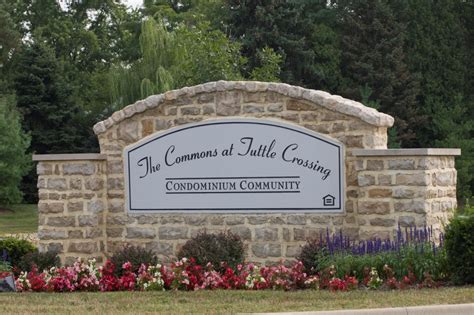 The Commons Tuttle Crossing Newbury Companies