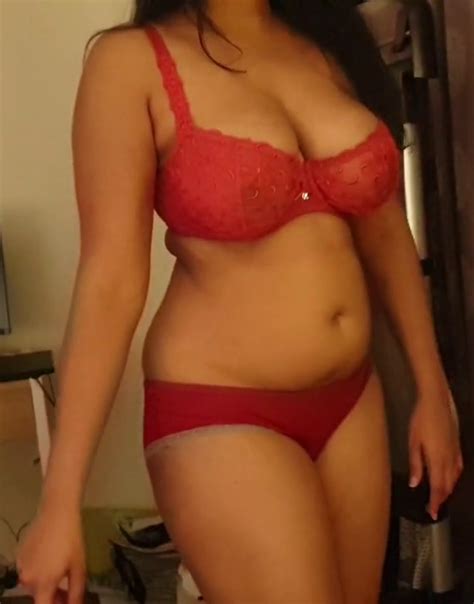 Busty Indian Amateur Babe Pink Heart Movies