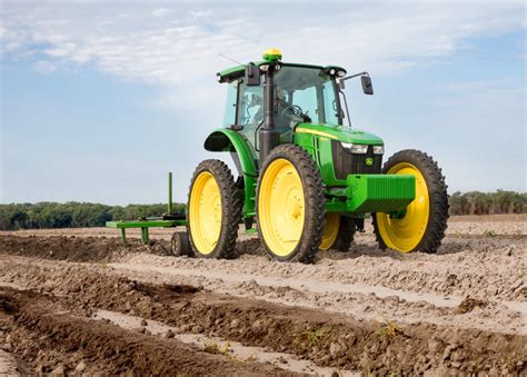 John Deere Debuts New High Crop Specialty Tractor Spudman