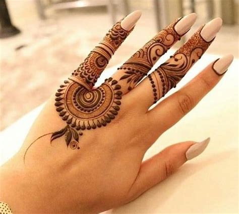 Most Popular 9 Finger Mehndi Designs To Dazzle You