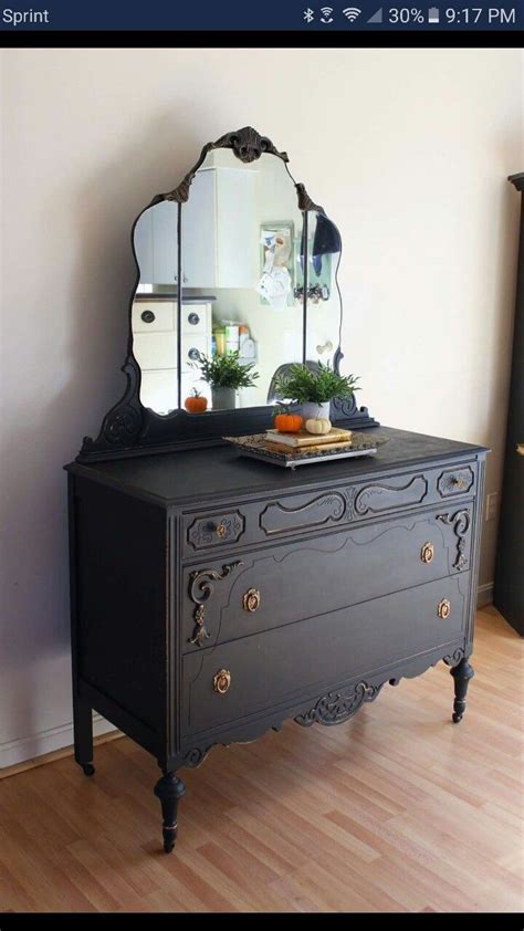 Not sure where to begin? Antique dresser w/miror | Antique bedroom, Antique bedroom ...