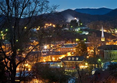 This Tiny North Carolina Town Is An Asheville Alternative For The Crowd