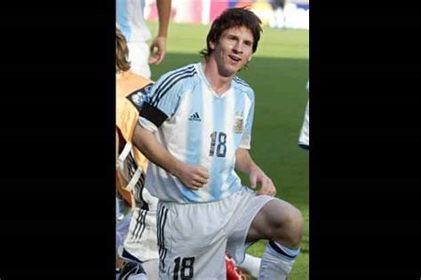 Football Wizard Lionel Messi Turns 28 Mint Primer