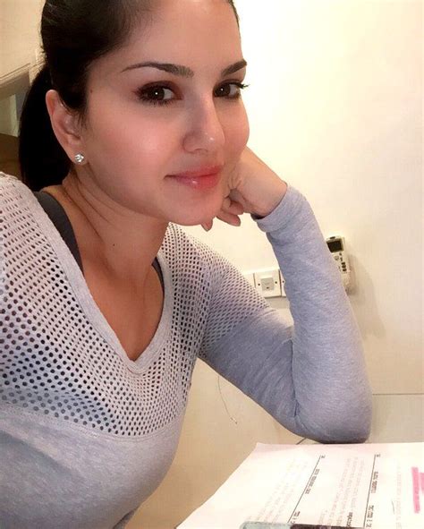 Sunny Leone Taking Hindi Lessons For Propelling Her