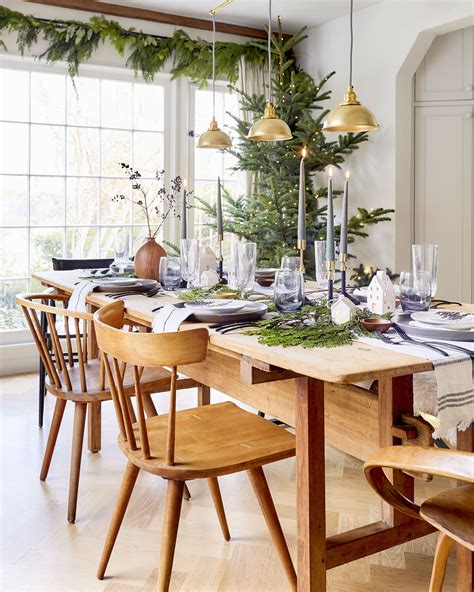 How To Create A Casual Affordable And Beautiful Holiday Tablescape