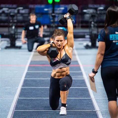 Pin By Tamas Ferencz On Crossfit Female Crossfit Athletes Workout
