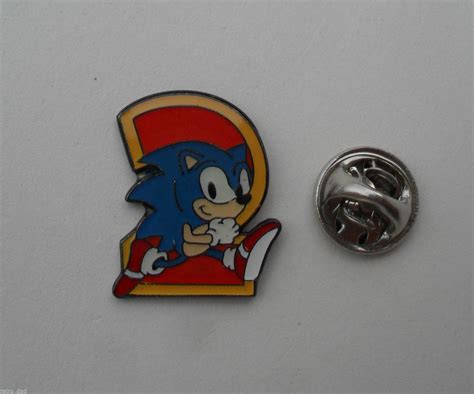 Retro Sonic The Hedgehog And Tails New Enamel Pin Badge Collectable