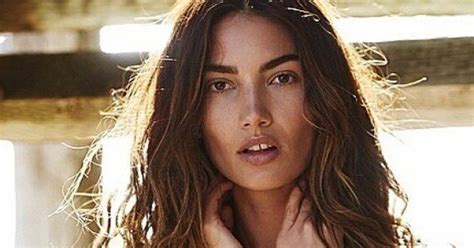 Lily Aldridge Goes Topless For Maxims April 2015 Issue Huffpost Style