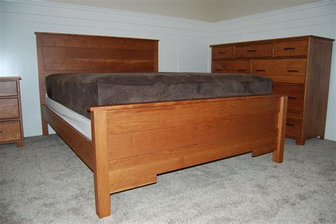 Keystone Bedroom Set Shown Is A Queen Bed Tall Dresser 6 Flickr