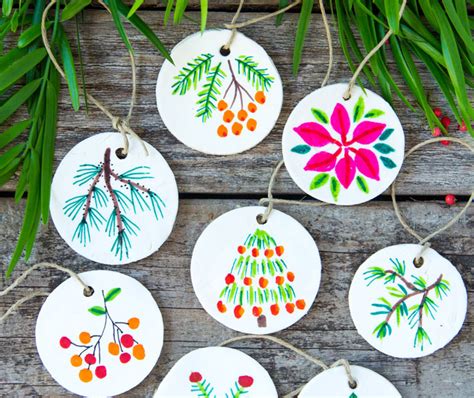 12 Easy Diy Homemade Christmas Ornaments Hometalk