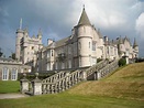 Balmoral Castle in Royal Deeside, Aberdeenshire, Scotland. | Castillo ...