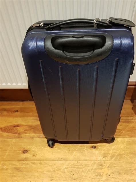 Travel Suitcase 15kg In Dy11 Forest For £500 For Sale Shpock
