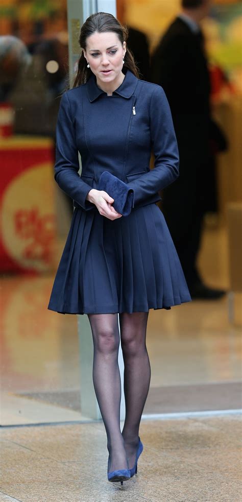 Kate Middleton In A Navy Dress Kate Middleton Legs Navy Dress