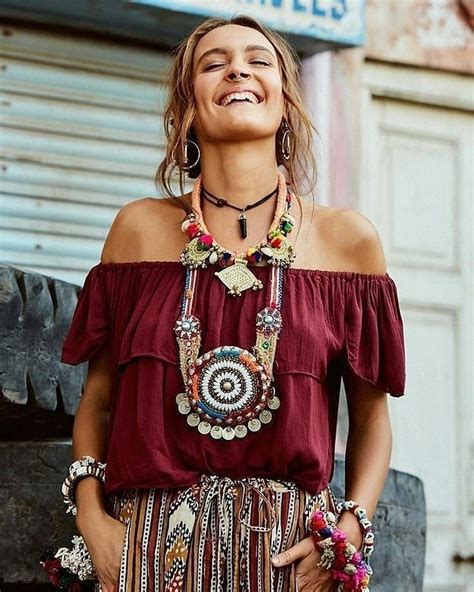 51 Casual Bohemian Outfits Every Girl Should Try In 2020 Boho Chic Outfits