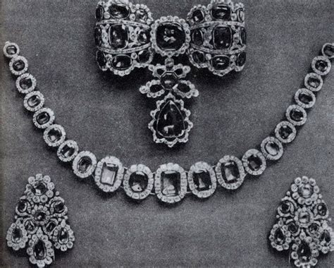 Romanov Jewelry Tiaras Joias Realeza