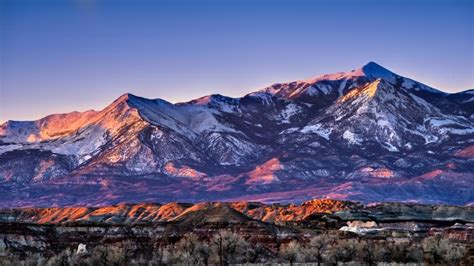 Se Utah A Mars Colony Wide Angle Photography And Snowy Mountains