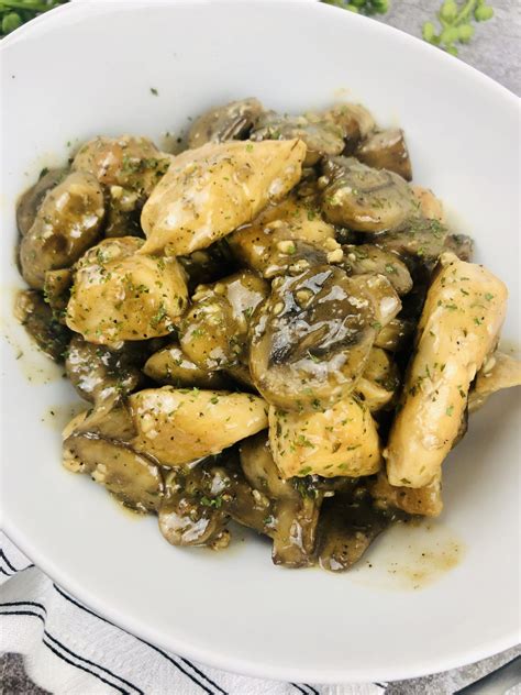 Chicken And Mushrooms In A Garlic White Wine Sauce Slow Cooker Living