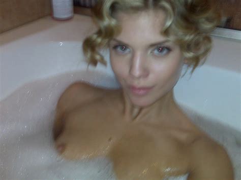Annalynne Mccord Nuda ~30 Anni In 2014 Icloud Leak The Second Cumming