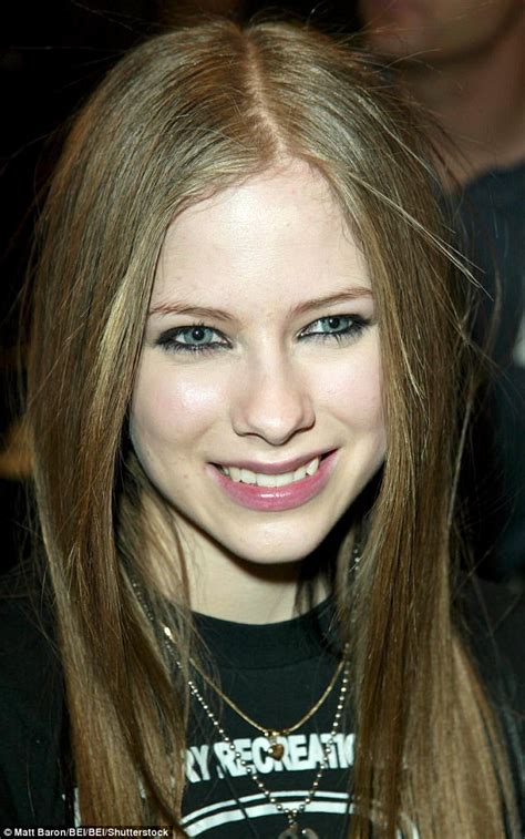 Conspiracy Theory That Avril Lavigne Died Sweeps Internet Daily Mail