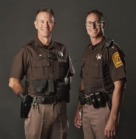 New Vests To Ease Strain Stress On Backs Of Sheriffs Deputies