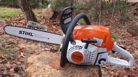 Stihl Ms 251 Chainsaw 18 Inch Bar With Bade Covergreat Condition For Sale In Lake Stevens Wa