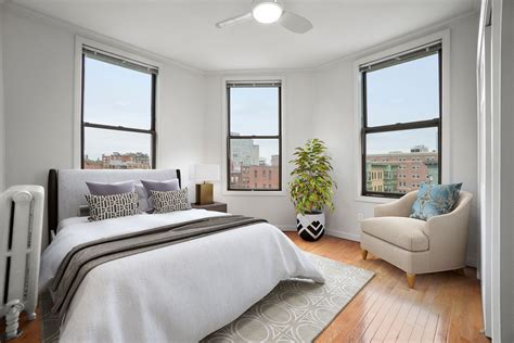 Featuring master with ensuite, huge walk in city living on the third floor in east boston. Studio, 1 & 2 Bedroom Apartments for Rent in Boston, MA