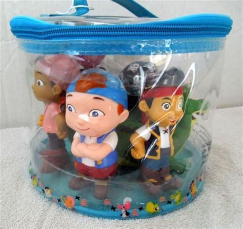 Disney Jake The Neverland Pirates 6 Piece Bath Tub Pool Squeeze Toy Set