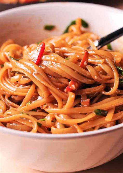 Easy Thai Noodles With Peanut Sauce