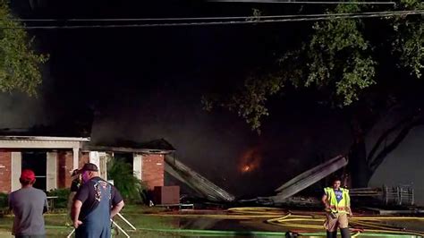 Crews Battle Massive House Fire In Northwest Harris County Abc13 Houston