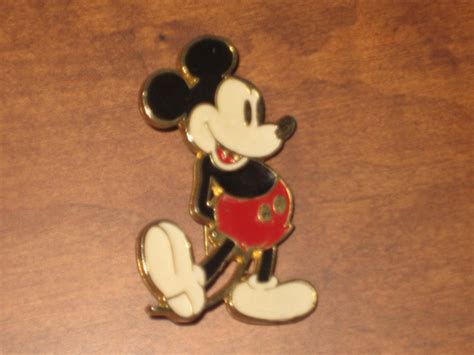 Vintage Mickey Mouse Pin Classic Pose Walt Disney Productions