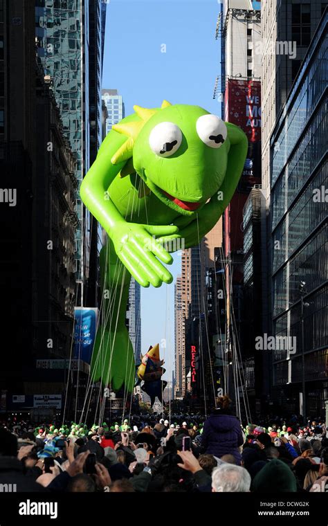 Kermit The Frog Balloon Float At Macys 85th Annual Thanksgiving Day