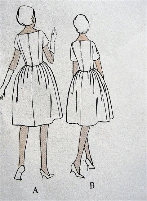 1960 Glamorous Simonetta Cocktail Party Evening Dress Pattern Vogue