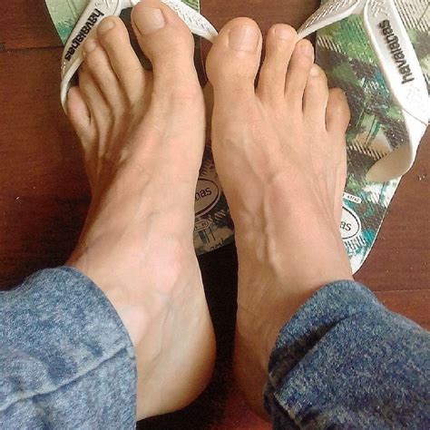 Pin By Nonya Bidnis On Feet Bare Men Male Feet Barefoot Men