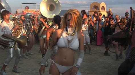 24 Hours At Burning Man 2014 Edition Youtube