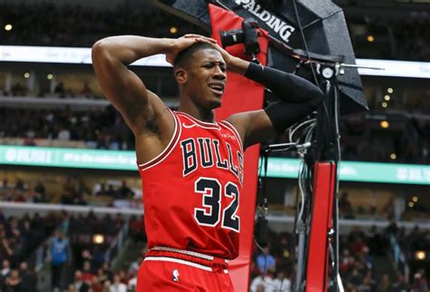 Get the latest player news, stats, injury history and updates for point guard kris dunn of the atlanta hawks on nbc sports edge. Les Bulls protègent Denzel Valentine, mais pas Kris Dunn ...