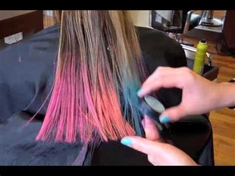 When it comes to styling hair, blondes really do have more fun! Color Bug Hair Chalk - YouTube