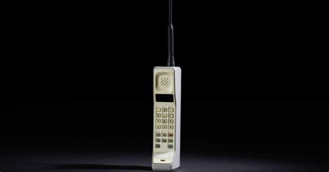 Motorola Dynatac El Primer Móvil De La Historia Cumple 40 Años