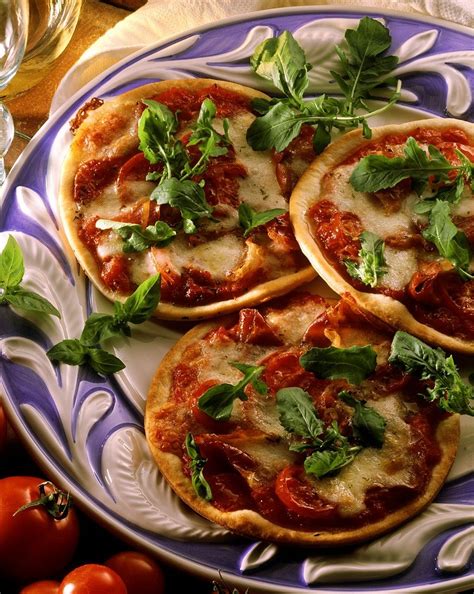 Mini Tomato Pizzas With Ham Recipe Eat Smarter Usa