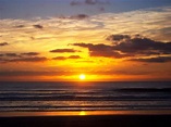Archivo:Amanecer en la playa.jpg - Wikipedia, la enciclopedia libre