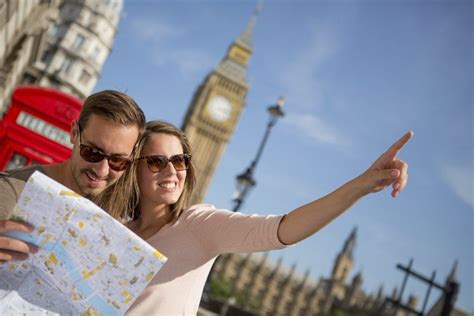 Weak pound helps to boost tourists visiting UK by 21.1%, in first quarter — MercoPress