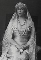 1922 Queen Victoria Eugenia of Spain wearing Ansorena tiara | Grand ...