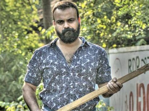 A group of four men plan a jewellery heist during a hartal day in thrissur. Varnyathil Aashanka: When Kunchacko Boban Went The Extra ...