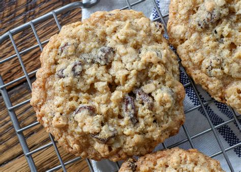 Centers will still be quite soft, but they will firm up as the cookies cool. Soft Raisin Filled Cookies - Nanny S Raisin Filled Cookies ...