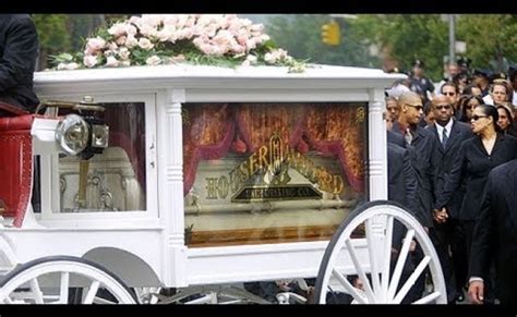 5 Most Shocking Photos Of Celebrity Open Casket Funerals Otosection