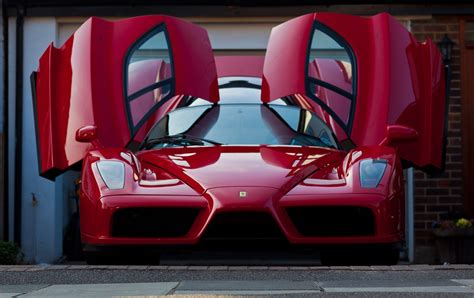 Carros De Luxo Esportivos Ferrari Enzo Zepada