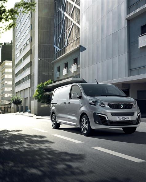 Peugeot E Expert And Expert Compact Electric Van From Peugeot
