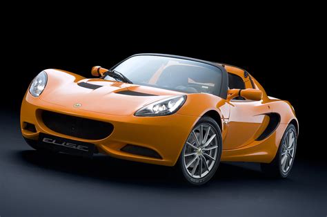 Such as a chassis made from extruded and bonded aluminum, a composite energy absorbing front lotus called it series 3, the 2010 lotus elise shows some important improvements over the series 2 model. Geneva motor show 2010: Lotus Elise | Autocar