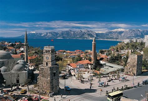 Antalya Antalya`nın Tarihi Ve Gezilecek Yerleri